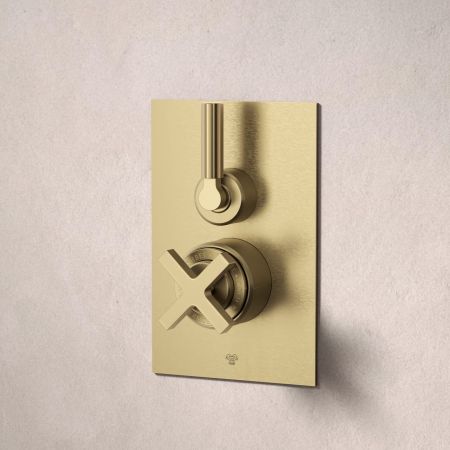 Bayor Single Outler Concealed Shower with 300mm Wall Arm & 8" Rose - Metal Lever - Brushed Brass