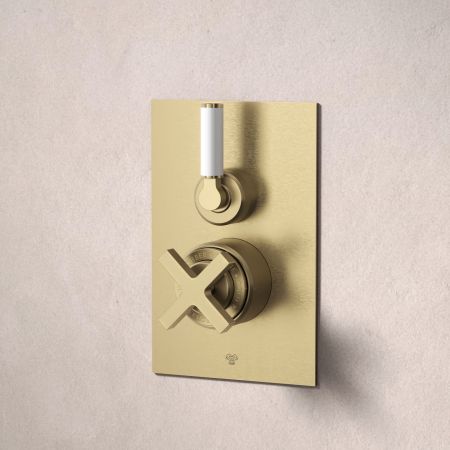 Bayor Single Outler Concealed Shower with 300mm Wall Arm & 8" Rose - White Lever - Brushed Brass