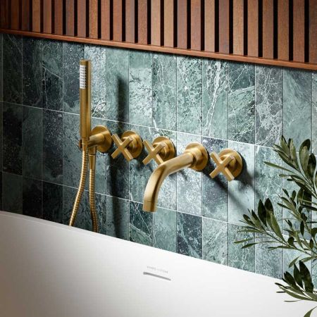 The Kahlo RossaStone® Oval Bath