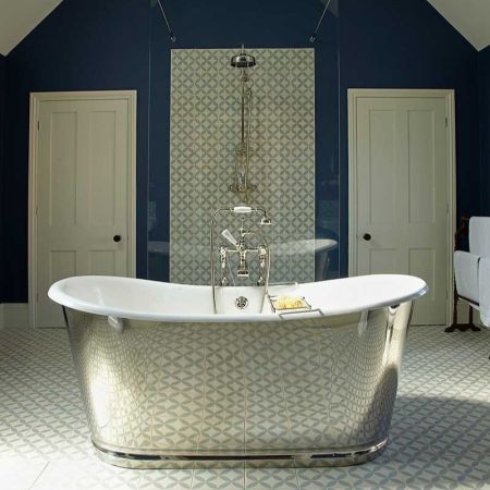 La Rochelle Polished Cast Iron Bateau Bath