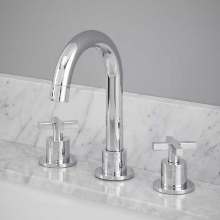 Bayor - 3-Hole Basin Mixer - Deck Mounted - Crosshead - Chrome