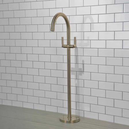 Senska - Bath Filler - Floor Mounted - Metal Lever - Brushed Nickel