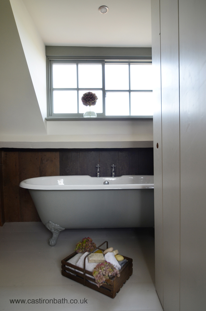 Millbrook roll top cast iron bath
