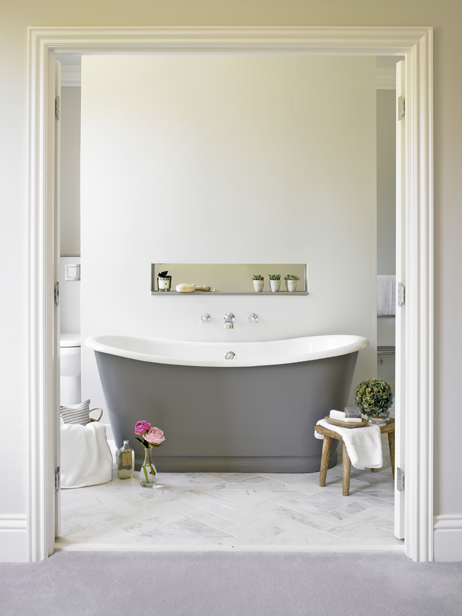 How to Choose a Cast Iron Bath