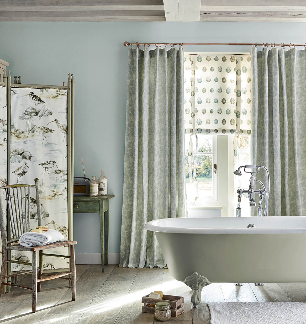Choosing a bath for a luxury bathroom