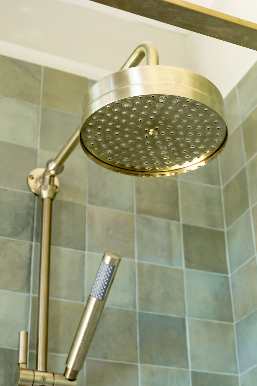 sh-nordic-bayor-shower-rose-brushed-brass-2
