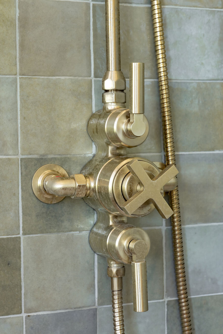 sh-nordic-bayor-dual-shower-valve-brushed-brass-2