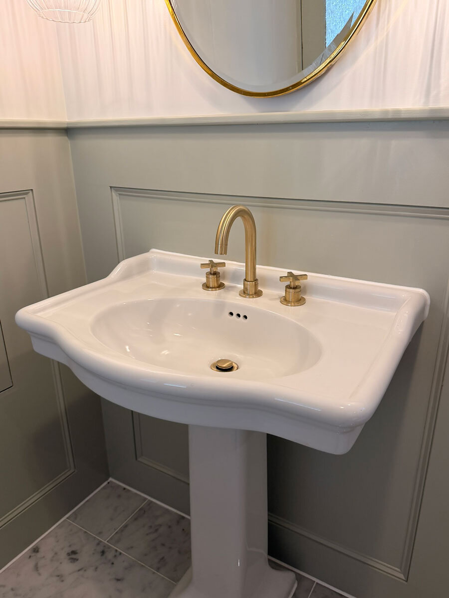 totnes-bayor-swan-neck-basin-tap-and-tamar-3