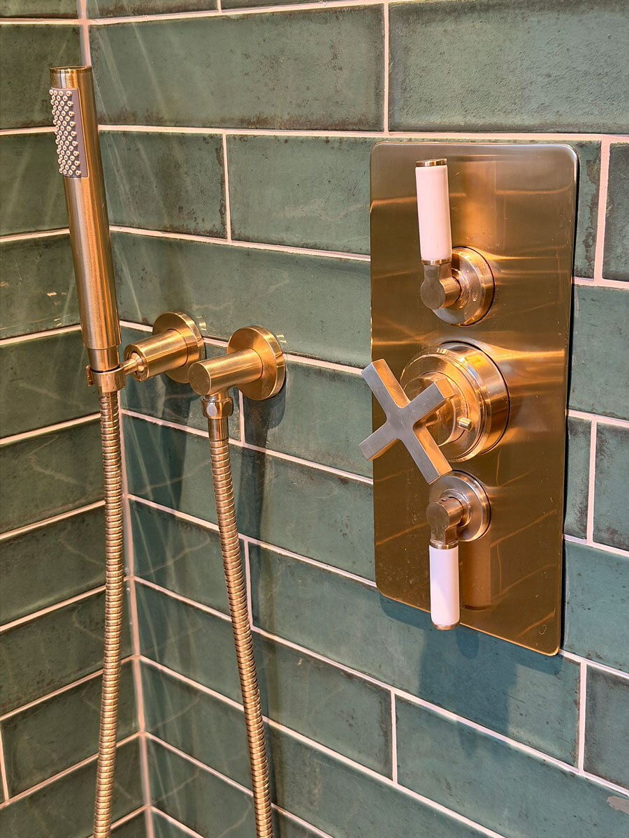 totnes-bayor-shower-dual-valve