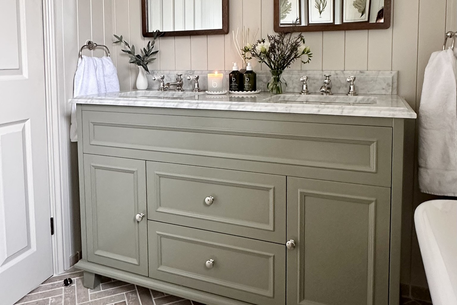 Kathryn-Davison-Vanity-1536x1024