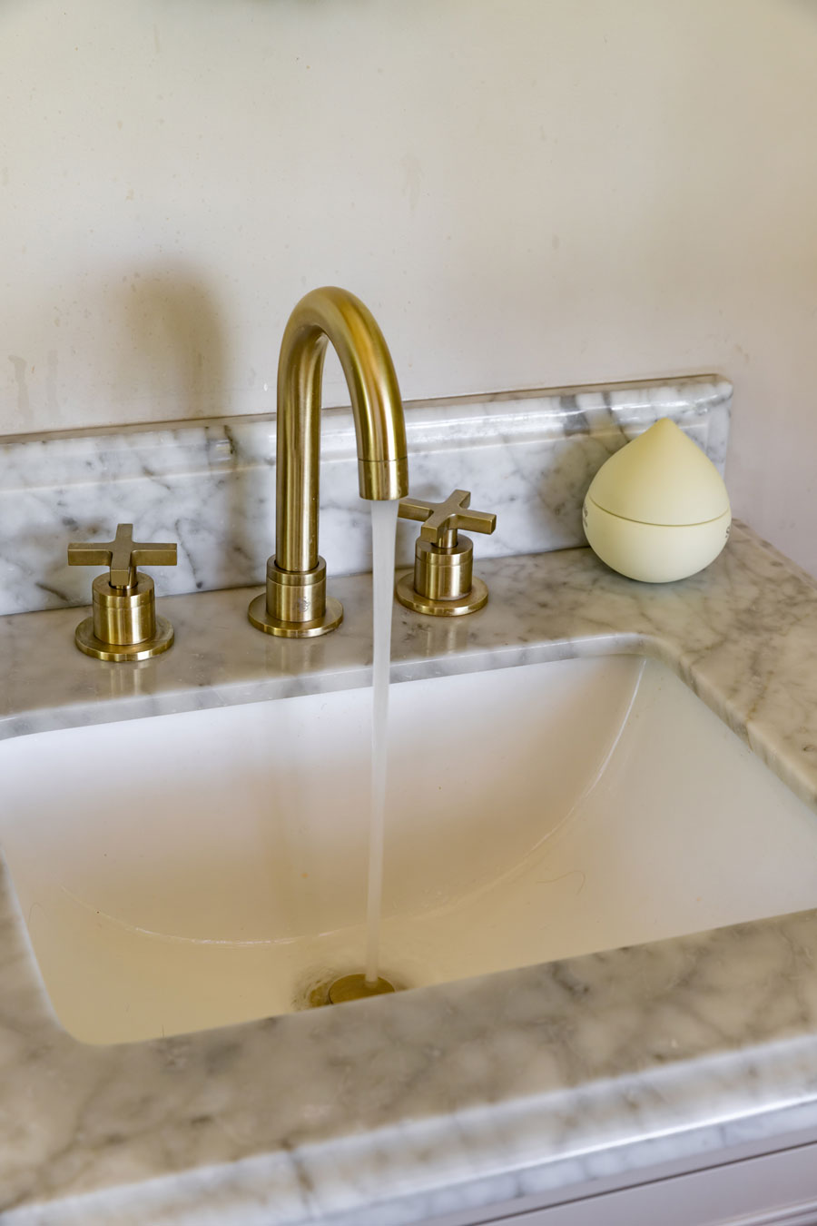 sh-nordic-bayor-swan-neck-tap-brushed-brass